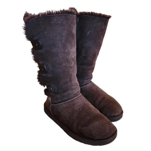 UGG Australia Chocolate Brwon 3 Bailey Button Boot Size 8 - Picture 2 of 5